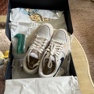 Ajko 1 Low sp leather Brand new Nike unisex size 5.5 Men and 7 women